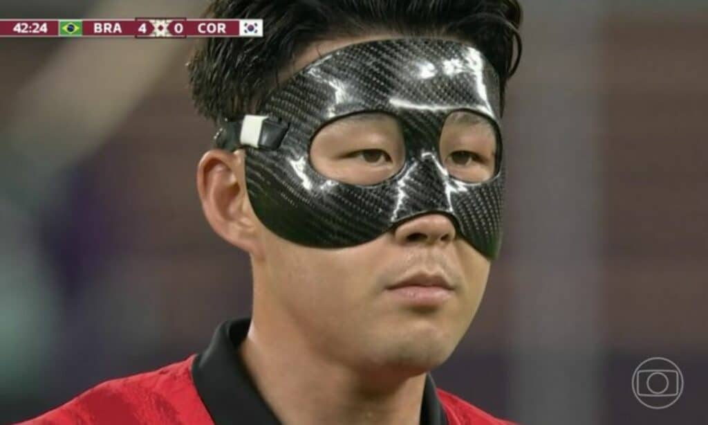Saiba motivo para Son, atacante da Coreia do Sul, usar máscara durante jogos da Copa