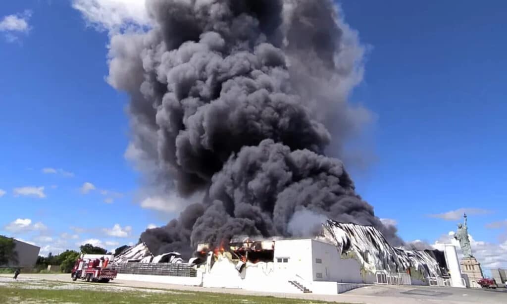 Corpo de Bombeiros revela que loja da Havan destruída por incêndio estava com laudo vencido