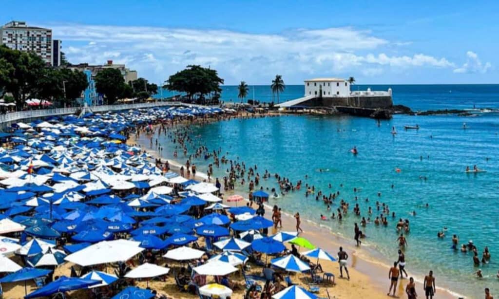 Porto da Barra e Pedra Furada estão entre praias impróprias para banho neste final de semana
