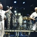Gilberto Gil e Caetano Veloso fazem passagem de som para show no Festival de Verão