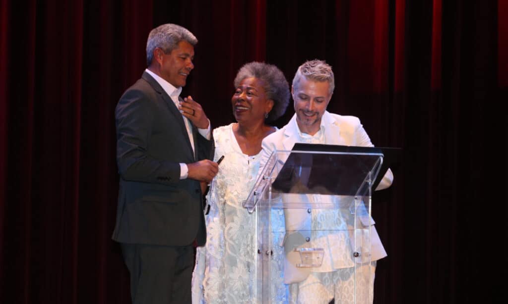 Bruno Monteiro assume Secretaria de Cultura da Bahia em cerimônia com Jerônimo e Margareth
