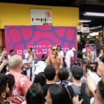 Claudia Leitte faz show surpresa com músicas inéditas no Mercadão de São Paulo
