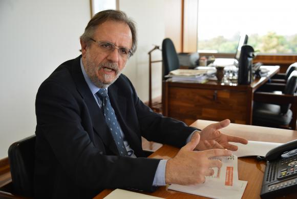 O ministro da Secretaria-Geral da Presidência da República, Miguel Rossetto, em entrevista à Agência Brasil (José Cruz/Agência Brasil)