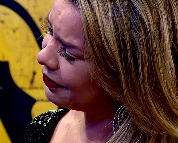 Emocionada, Fernanda Souza chora no último The Voice Web (Foto: The Voice Brasil)