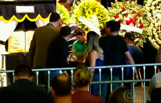 Divulgação de imagens do corpo do cantor Cristiano Araújo revolta fãs em  todo o Brasil