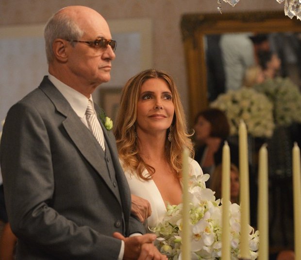 Feliciano e Claudine se casam em cerimônia íntima (Foto: TV Globo)