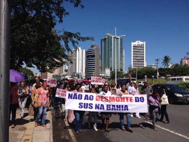 Protesto de servidores da saúde em Salvador (Foto: Ascom Sindisaúde)